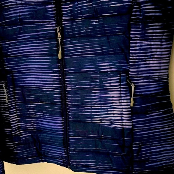 Tek Gear Women’s Puffer Jacket Size L full zip front Color Dark blue/pur… - Picture 5 of 5